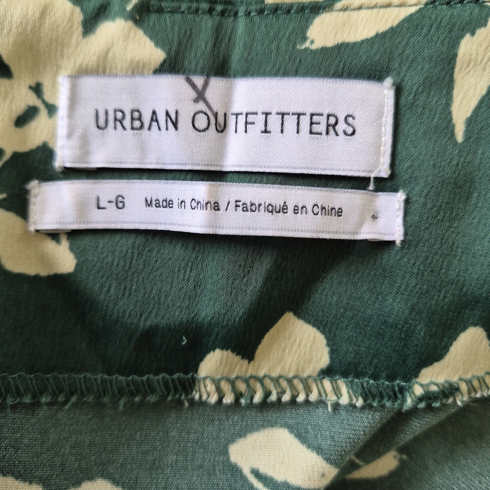 Urban Outfitters Asymmetrical Green Floral Skirt - Picture 5 of 7